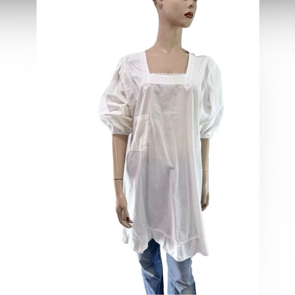 DIA QUEEN Vintage camisole white embroidered open back Tunic Top